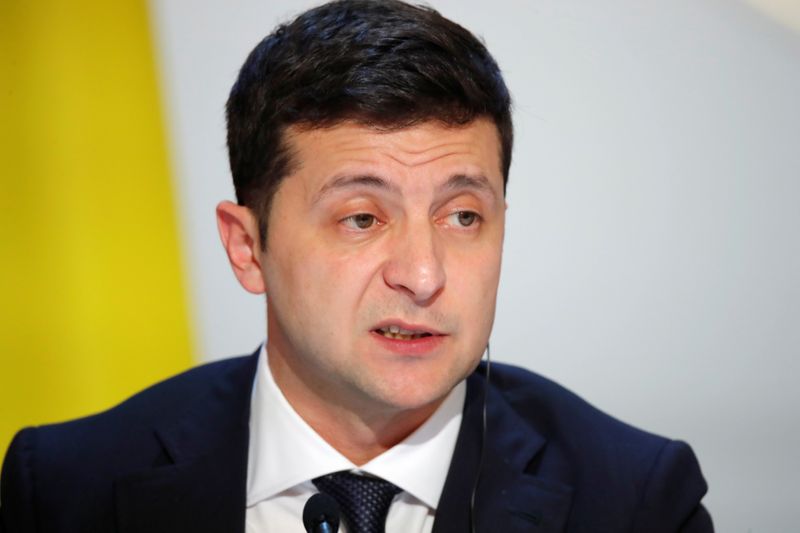 الرئيس الأوكراني يدعو مجلس أمن بلاده للاجتماع لمناقشة القتال في دونباس