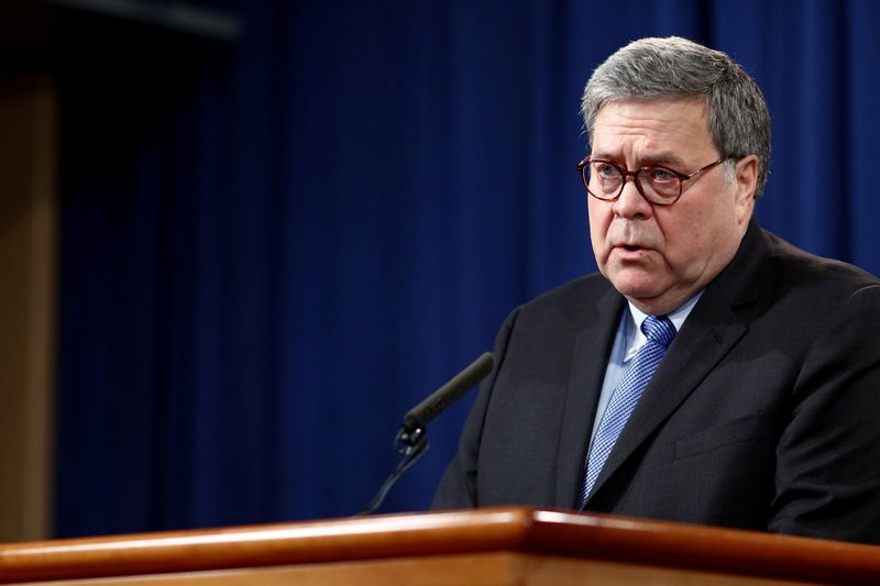 © Reuters. FILE PHOTO: U.S. Attorney General Barr announces findings from Pensacola shootings investigation during news conference at Justice Department in Washington