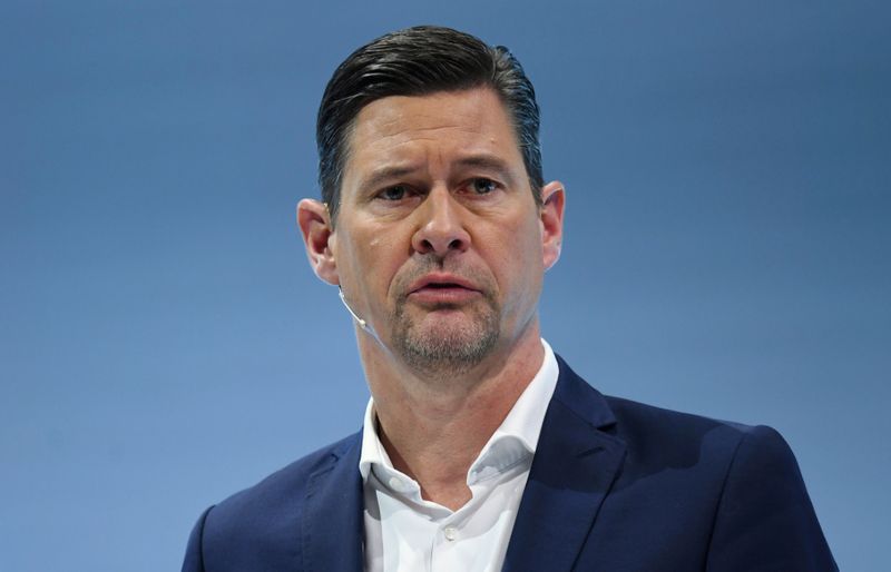 © Reuters. Harald Wilhelm, CFO of German luxury car manufacturer Daimler AG, speaks at the annual results news conference