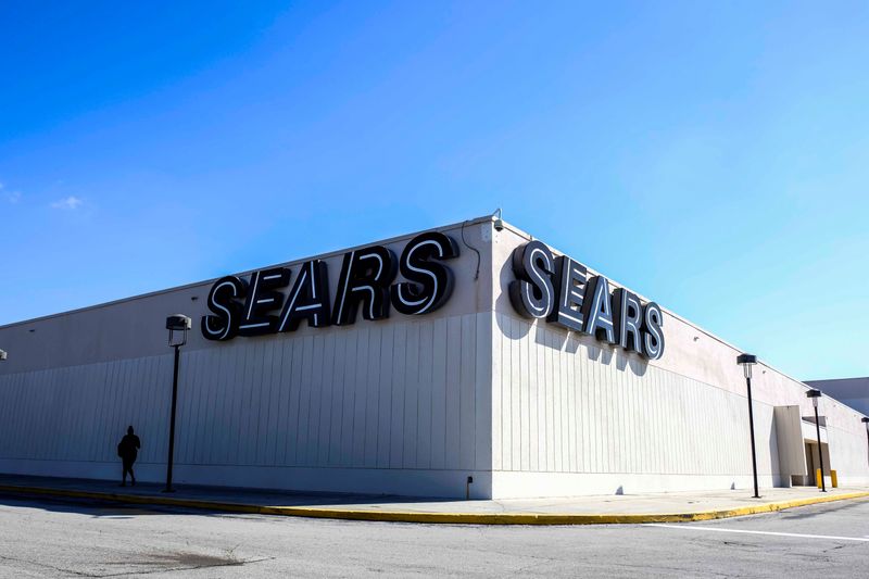 © Reuters. The Sears store is pictured during Black Friday sales in Cutler Bay