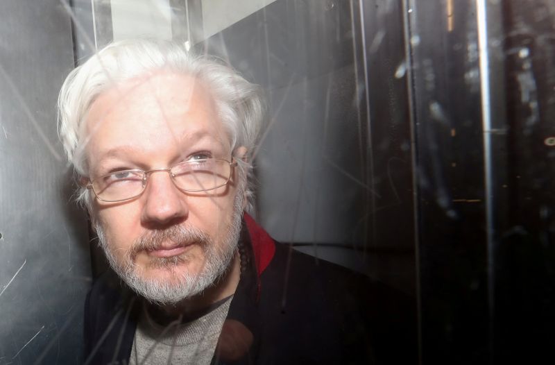 El destino de Assange pende de un hilo: Reino Unido considera la oferta de extradición de EEUU