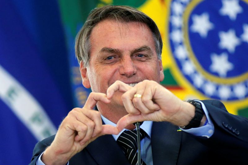 Bolsonaro diz que discutirá instalação de fábrica da Tesla no Brasil durante visita aos EUA