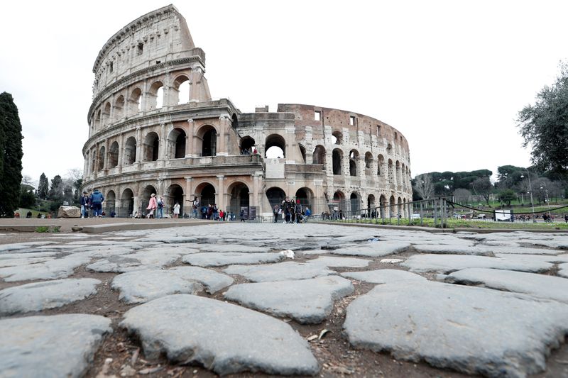 イタリア、新型ウイルス感染の死者52人　感染者数2036人に増加