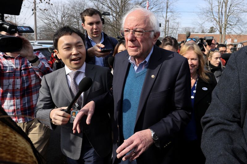 © Reuters. FILE PHOTO:  Democratic 2020 U.S. presidential candidate Sanders departs after he and his wife Jane voted in the Vermont primary at their polling place in Burlington, Vermont