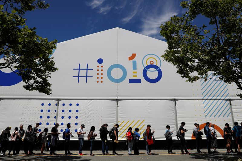 © Reuters. Pessoas em fila na conferência Google I/O de 2018, em Mountain View, Califórnia (EUA)