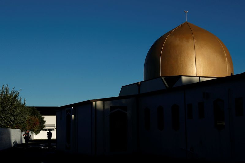 شرطة نيوزيلندا تكثف الدوريات بعد تداول صورة لتهديد بهجوم على مسجد