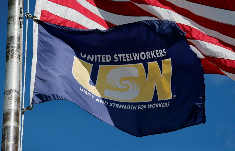 United Steelworkers union mulls new negotiating partner for oil bargaining