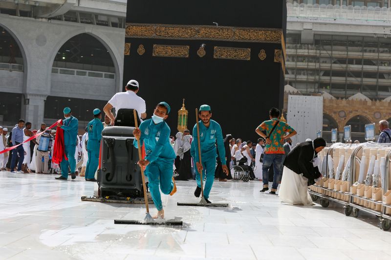 Arábia Saudita amplia suspensão de peregrinação aos próprios cidadãos por coronavírus