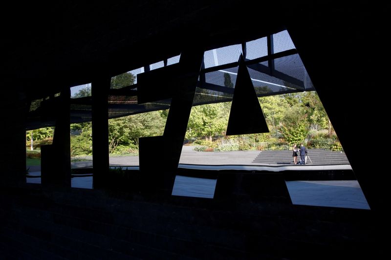 © Reuters. الفيفا يبحث تأجيل تصفيات كأس العالم في آسيا بسبب كورونا