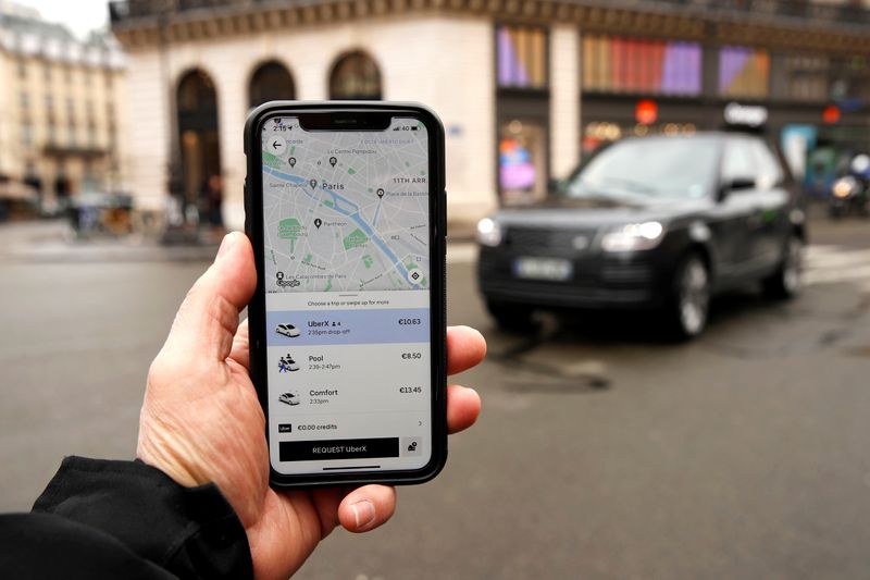 © Reuters. A photo Illustration shows the Uber application on a mobile phone in in central Paris
