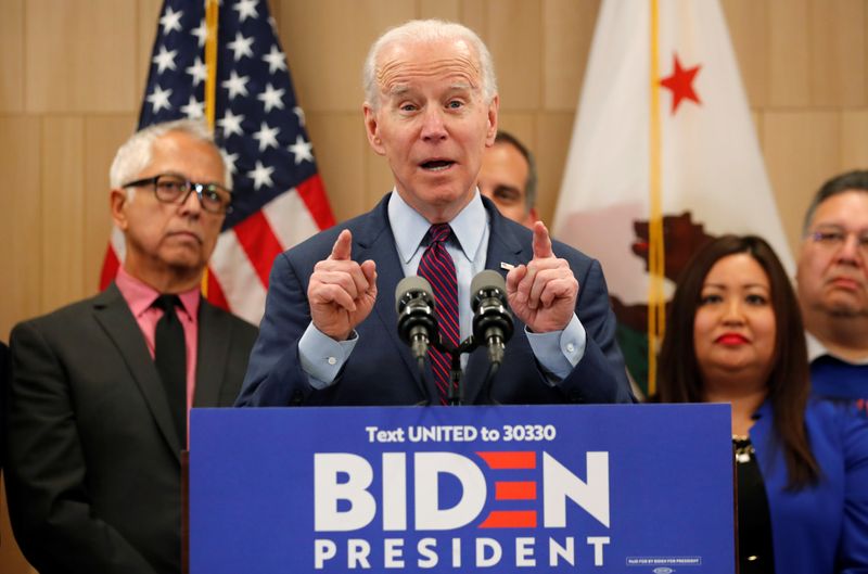 © Reuters. Democratic U.S. presidential candidate and former Vice President Joe Biden speaks during a campaign stop in Los Angeles