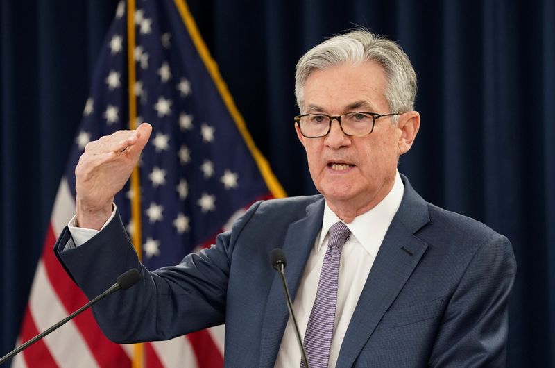 © Reuters. FILE PHOTO: U.S. Federal Reserve Chairman Jerome Powell  speaks in Washington