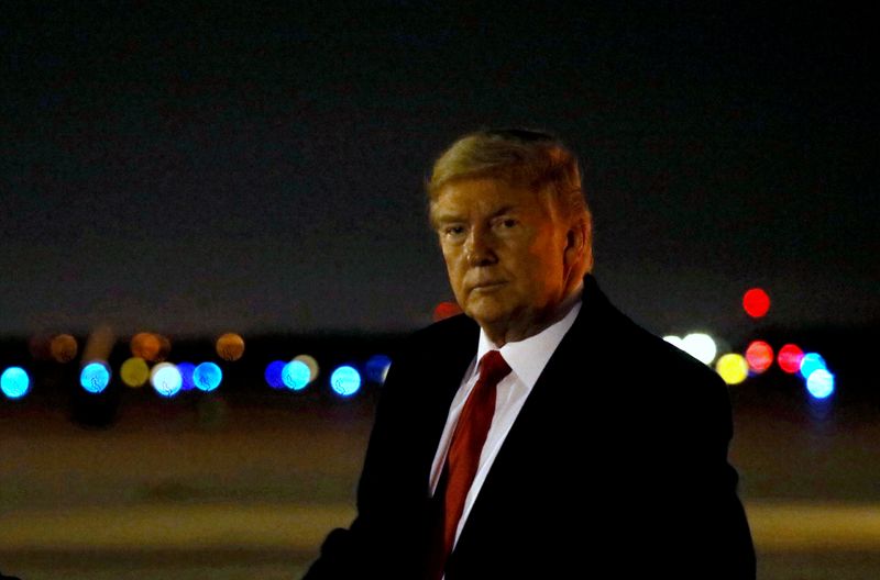 © Reuters. U.S. President Trump returns to Maryland from Pennsylvania