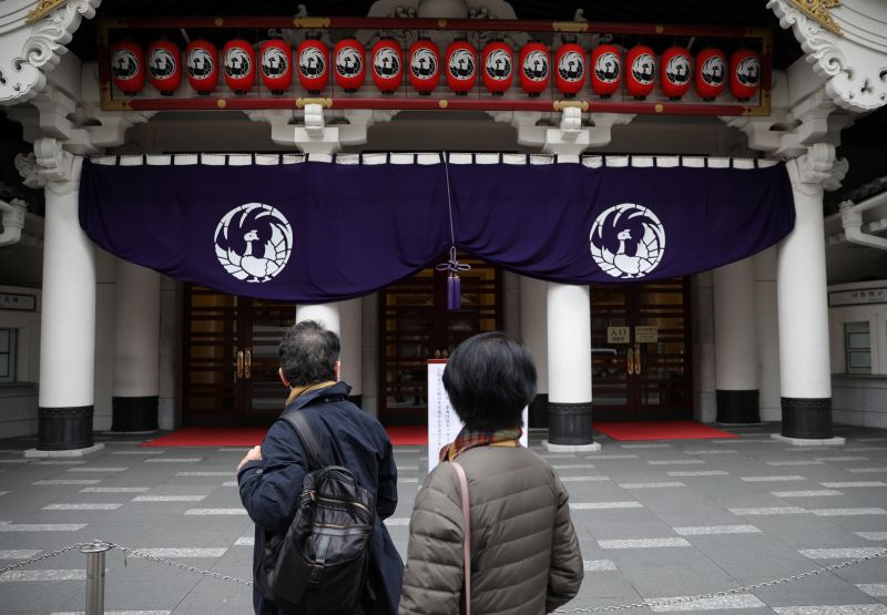 © Reuters. 今後のイベントの取り扱い、近く示される専門家の見解踏まえ判断＝首相