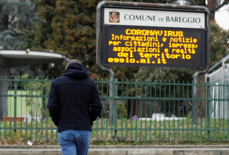 Coronavirus, Lombardia chiede blocco attività non essenziali, sindacati d'accordo