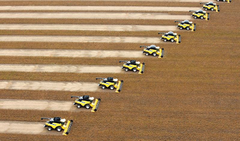 © Reuters. Colheita de soja em Correntina, Bahia (BA)