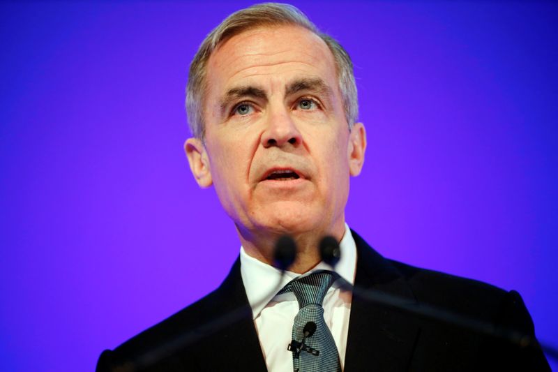 © Reuters. FOTO DE ARCHIVO. El gobernador del Banco de Inglaterra (BoE), Mark Carney, hace una presentación en Londres, Reino Unido.