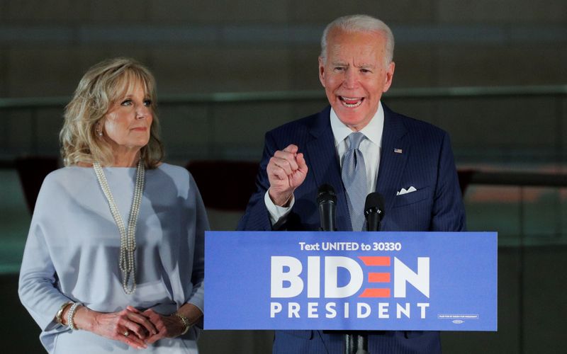 Biden pede união partidária após grandes vitórias no Michigan e três outros Estados