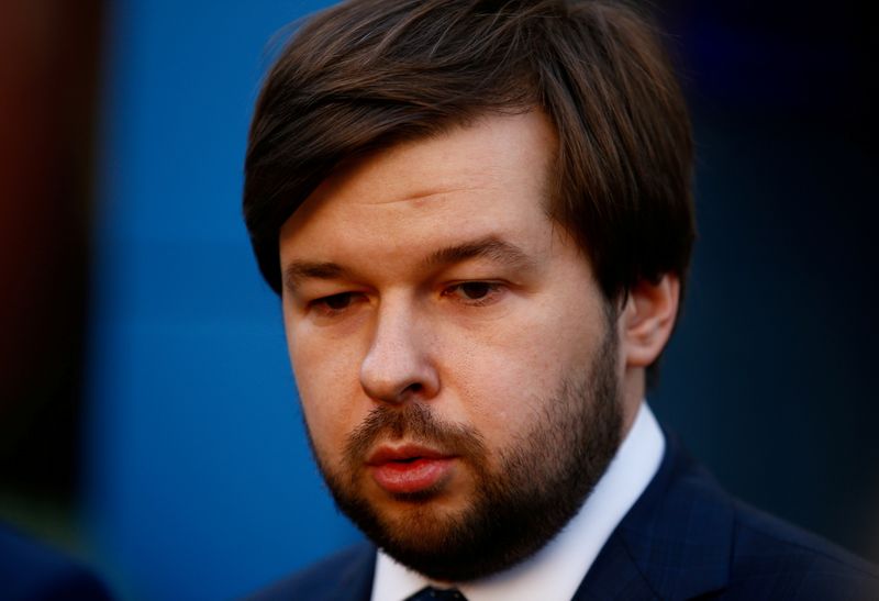 © Reuters. FILE PHOTO: Sorokin, Russian Deputy Energy Minister  speaks to the media in Minsk