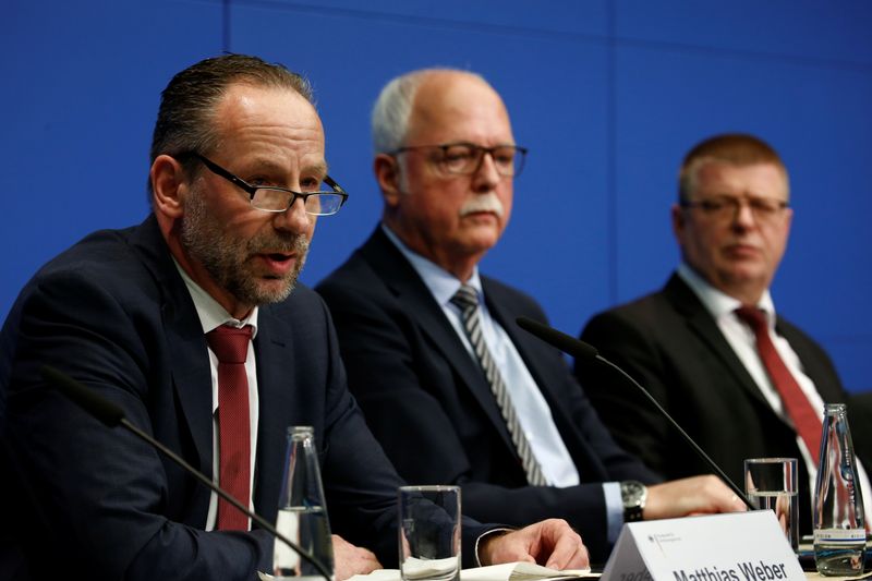 © Reuters. President of the Federal Office for the Protection of the Constitution Haldenwang news conference in Berlin