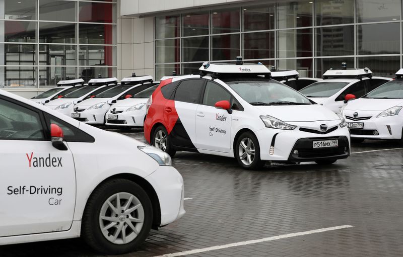 © Reuters. Veículos autônomos da Yandex em Moscou, Rússia