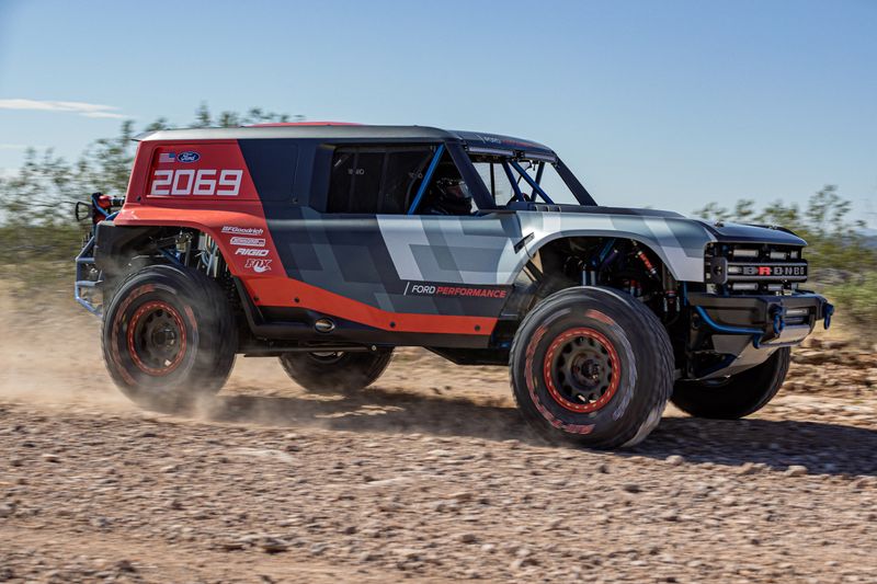 © Reuters. Ford's Bronco R race prototype debuts in the desert to celebrate the 50th anniversary of Rod Hall's historic Baja 1000 win