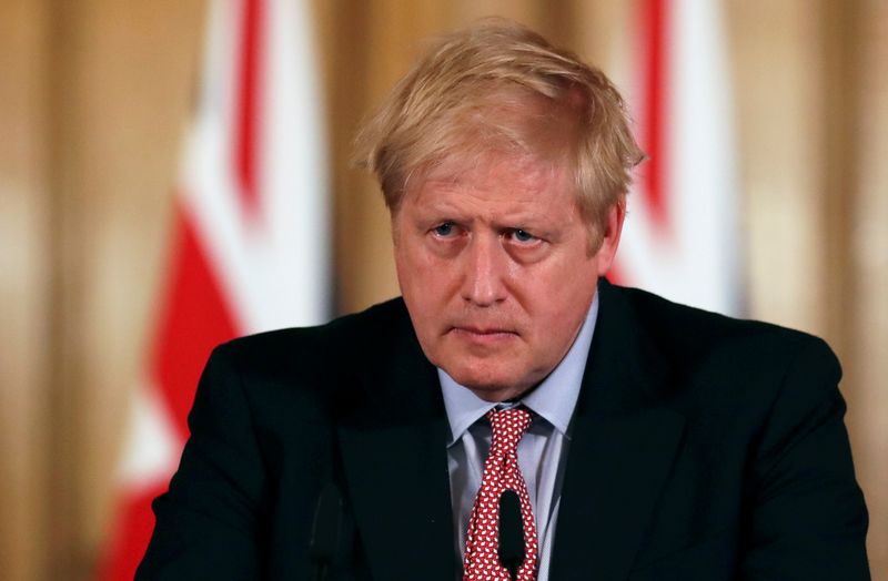英首相「国内死者さらに増加へ」、新型コロナ対策を強化