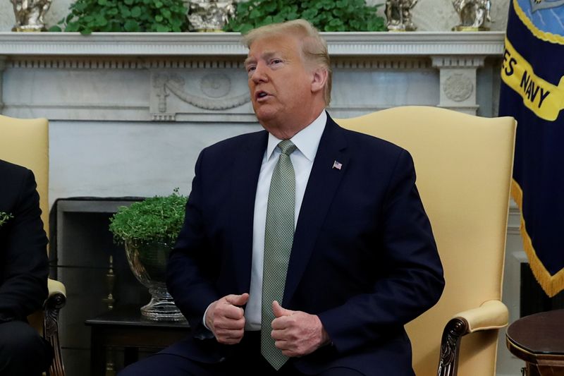 © Reuters. U.S. President Donald Trump meets with Ireland's Prime Minister Varadkar at the White House in Washington