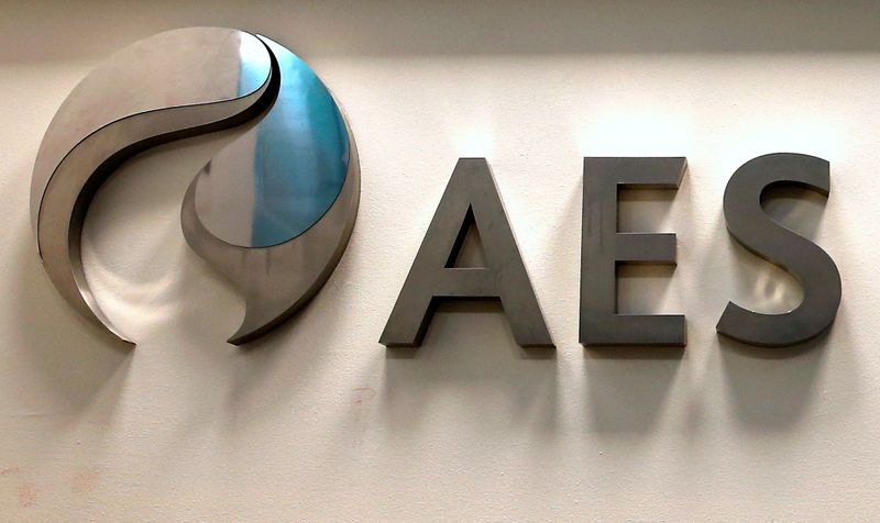 © Reuters. Logo da norte-americana AES Corp, com a qual a Eneva manteve contato sobre fusão de negócios no Brasil