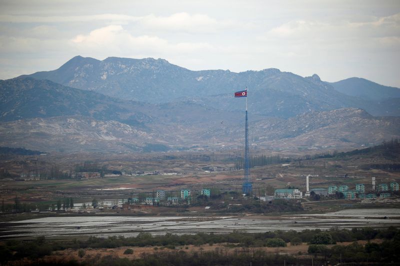 © Reuters. 北朝鮮軍、過去1カ月閉鎖状態に　米司令官「新型コロナが理由」