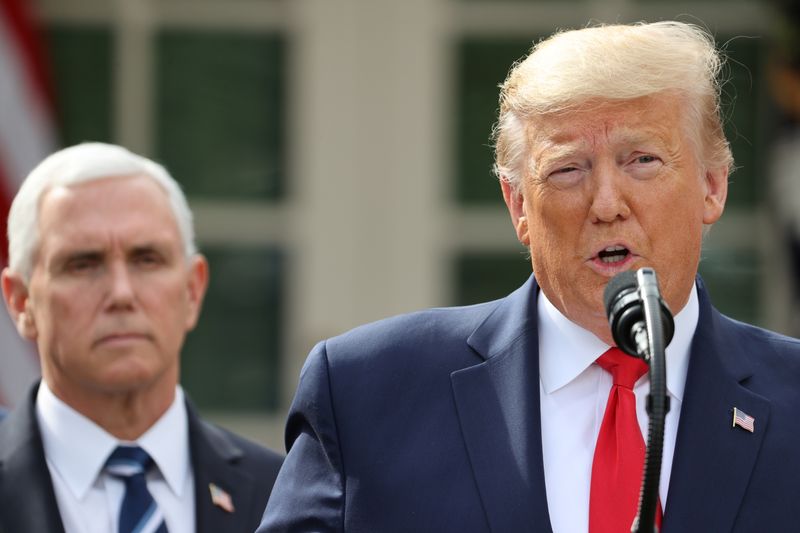 © Reuters. U.S. President Trump declares coronavirus pandemic a national emergency during news conference at the White House in Washington