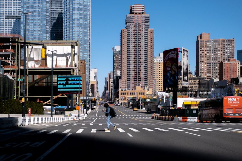 © Reuters. Empty street is seen in Manhattan borough following the outbreak of coronavirus disease (COVID-19) in New York City