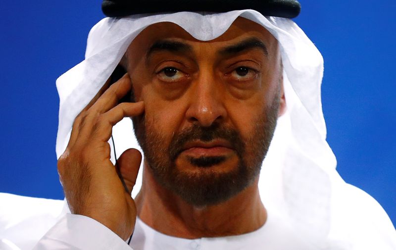 © Reuters. محمد بن زايد: الإمارات ستحفز الاستثمار في ظل مخاوف فيروس كورونا