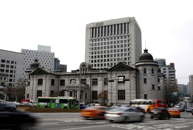 © Reuters. 韓国中銀が緊急利下げ、0.5％引き下げ0.75％に　過去最低水準