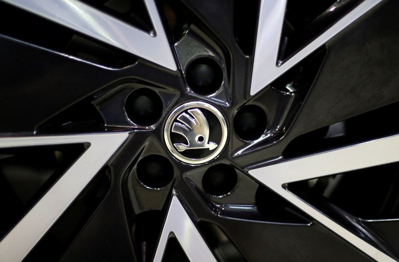 Skoda, Hyundai's Czech plant unions call for production halt - CTK