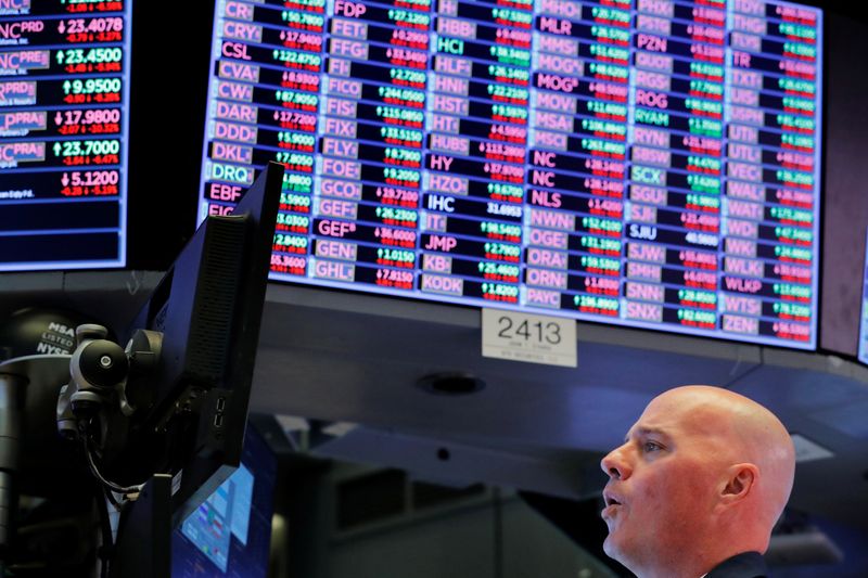 U.S. markets should stay open despite turmoil, says securities regulator