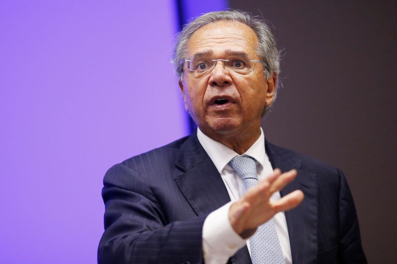 © Reuters. Brazil's Economy Minister Paulo Guedes speaks during a press conference to announce economic measures due the coronavirus outbreak in Brasilia