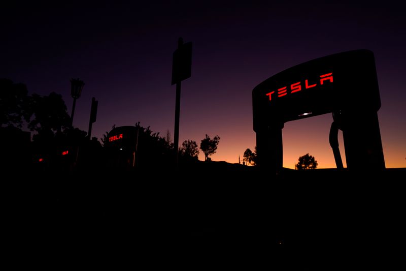 © Reuters. Tesla superchargers are shown at a charging station in Santa Clarita, California