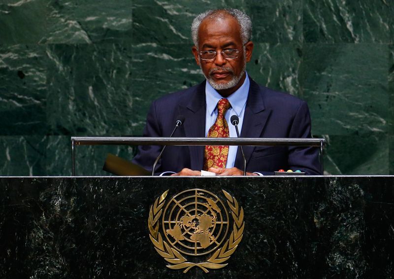 السودان يأمر بالقبض على وزير الخارجية السابق علي كرتي