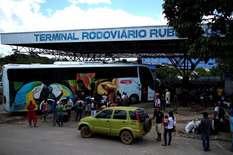 © Reuters. Terminal rodoviário em Pacaraima (RR)