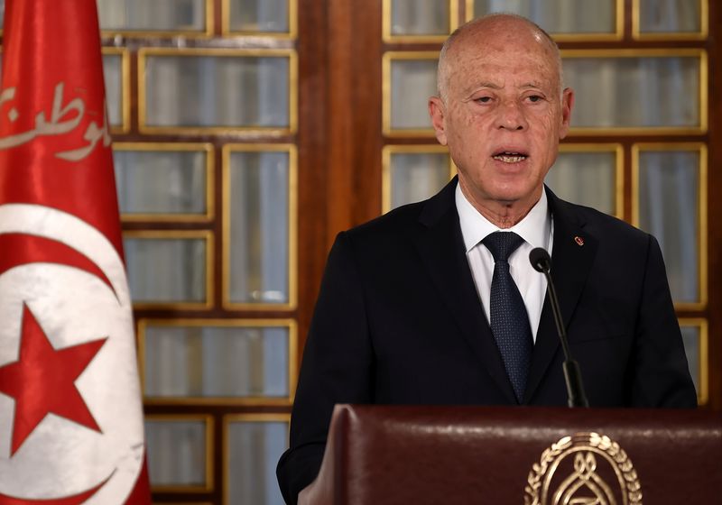 © Reuters. رئيس تونس يفرض حظر التجول لمواجهة انتشار فيروس كورونا