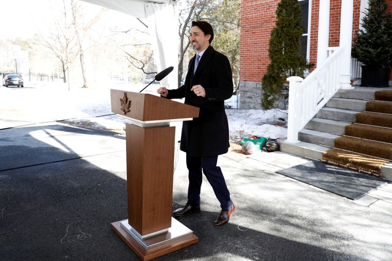 © Reuters. Canada's Prime Minister Justin Trudeau attends a press conference at Rideau Cottage in Ottawa