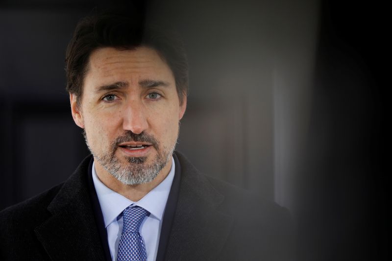 © Reuters. Canada's Prime Minister Justin Trudeau attends a press conference at Rideau Cottage in Ottawa