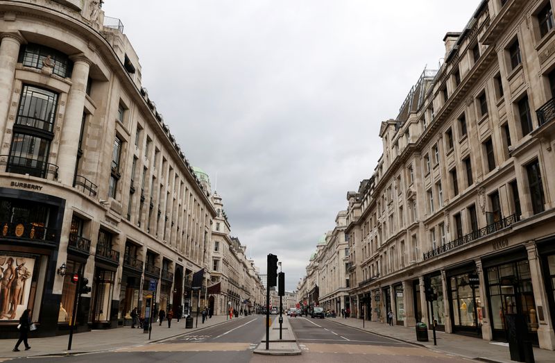 © Reuters. General view on Oxford Circus as the spread of the coronavirus disease (COVID-19) continues
