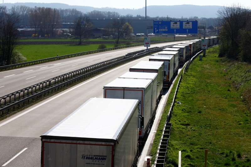 Las restricciones en fronteras de la UE están alterando el suministro de alimentos