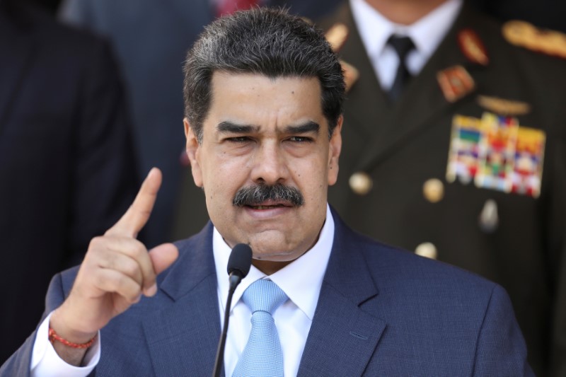 © Reuters. FILE PHOTO: Venezuela's President Maduro holds a news conference at Miraflores Palace in Caracas