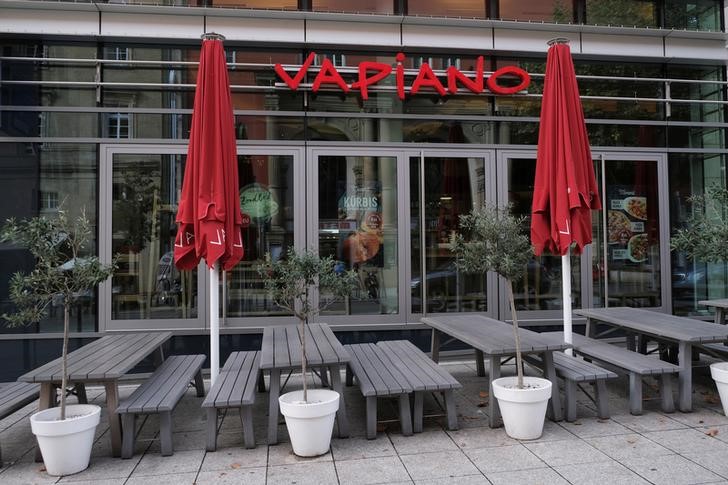 © Reuters. German franchise restaurant Vapiano in Stuttgart