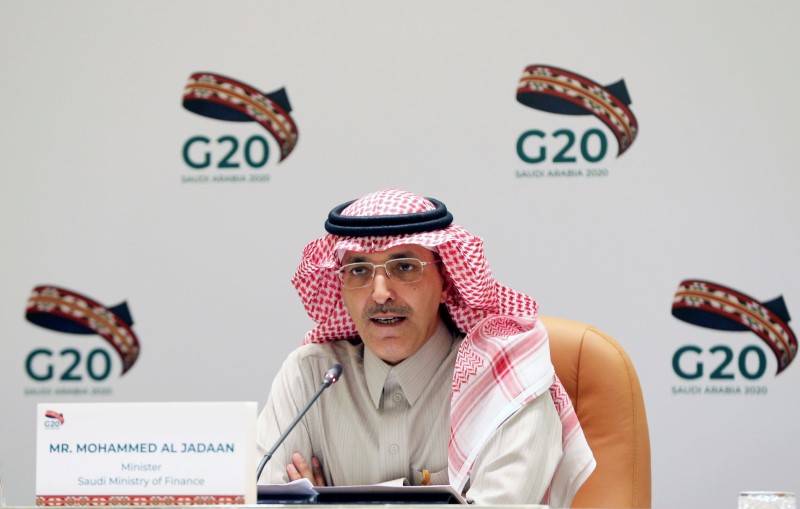 © Reuters. السعودية تعلن عن دعم بقيمة 32 مليار دولار للحد من تأثير كورونا على الاقتصاد