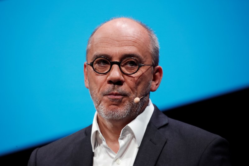 © Reuters. Stephane Richard, chief executive officer of Orange, delivers his keynote speech on 5G at the Orange Business Summit in Paris