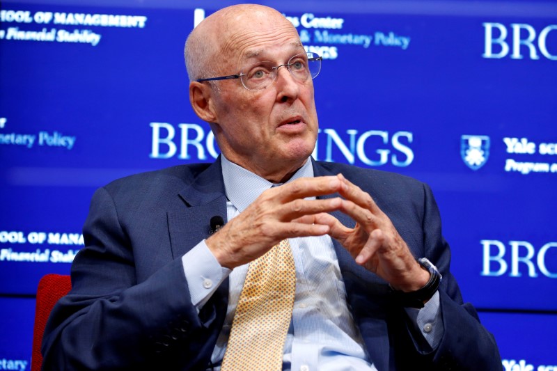 © Reuters. FILE PHOTO: Former Treasury Secretary Hank Paulson discusses 